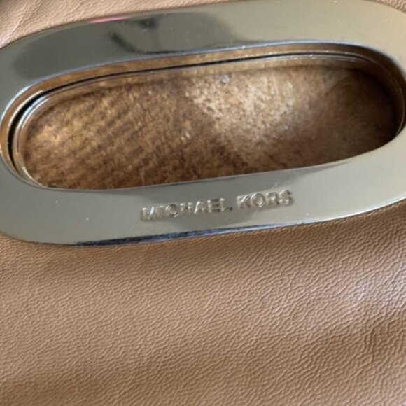 𝅺MICHAEL kors purse - Picture 2 of 3